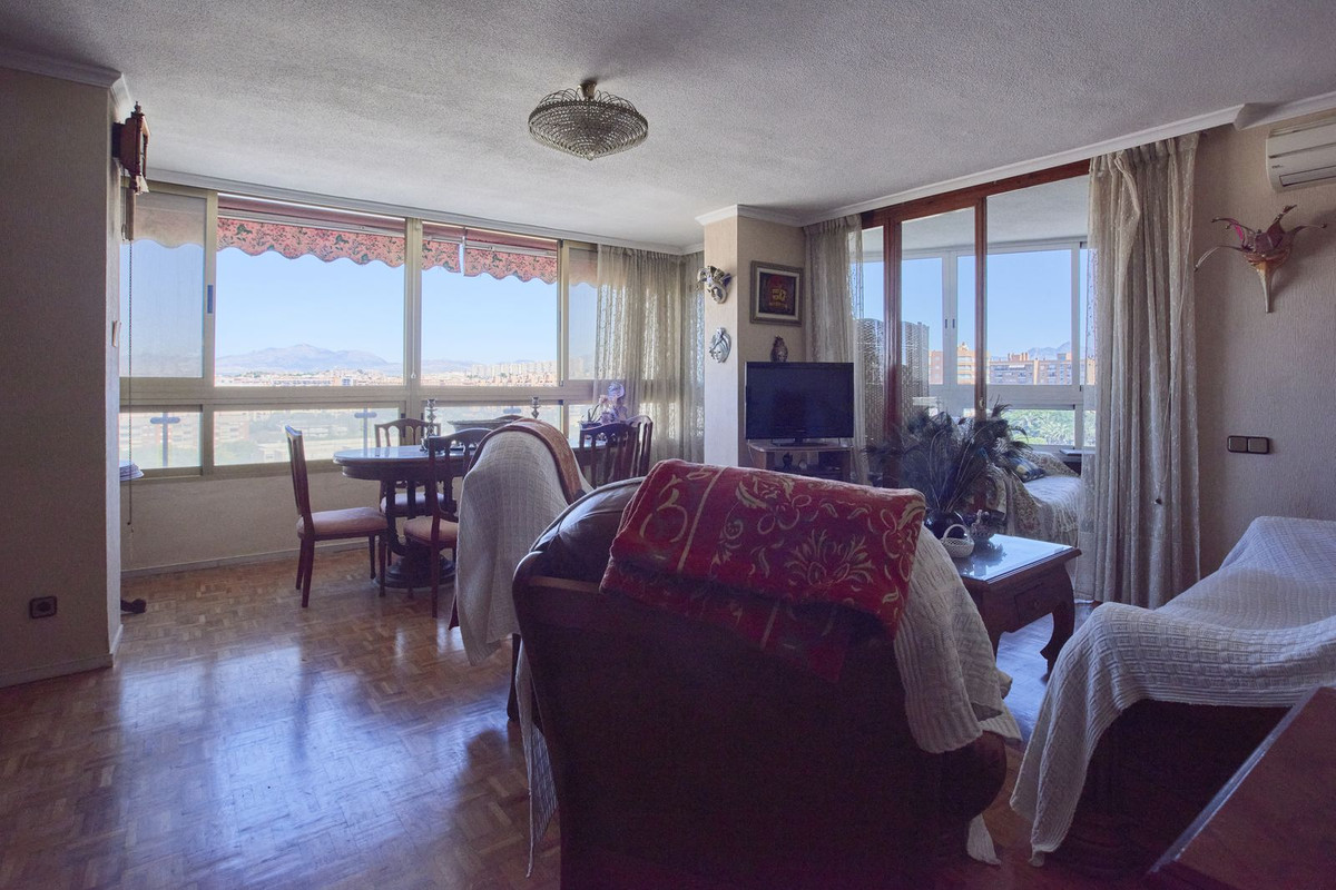 ShowFeedImage Apartment – Middle Floor Apartment in Alicante