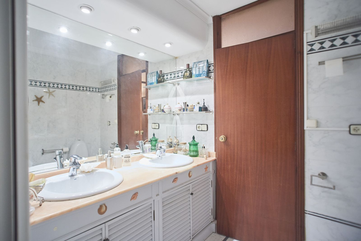 ShowFeedImage Apartment – Middle Floor Apartment in Alicante