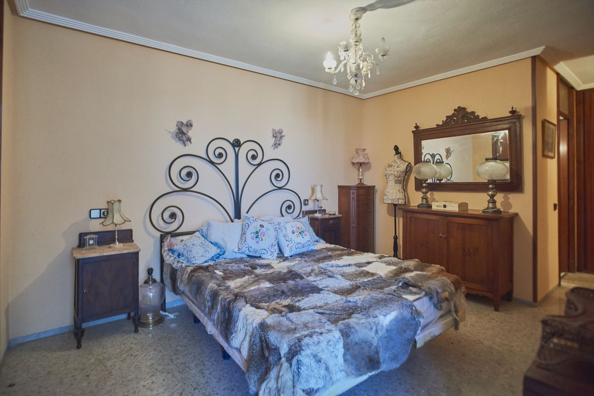 ShowFeedImage Apartment – Middle Floor Apartment in Alicante