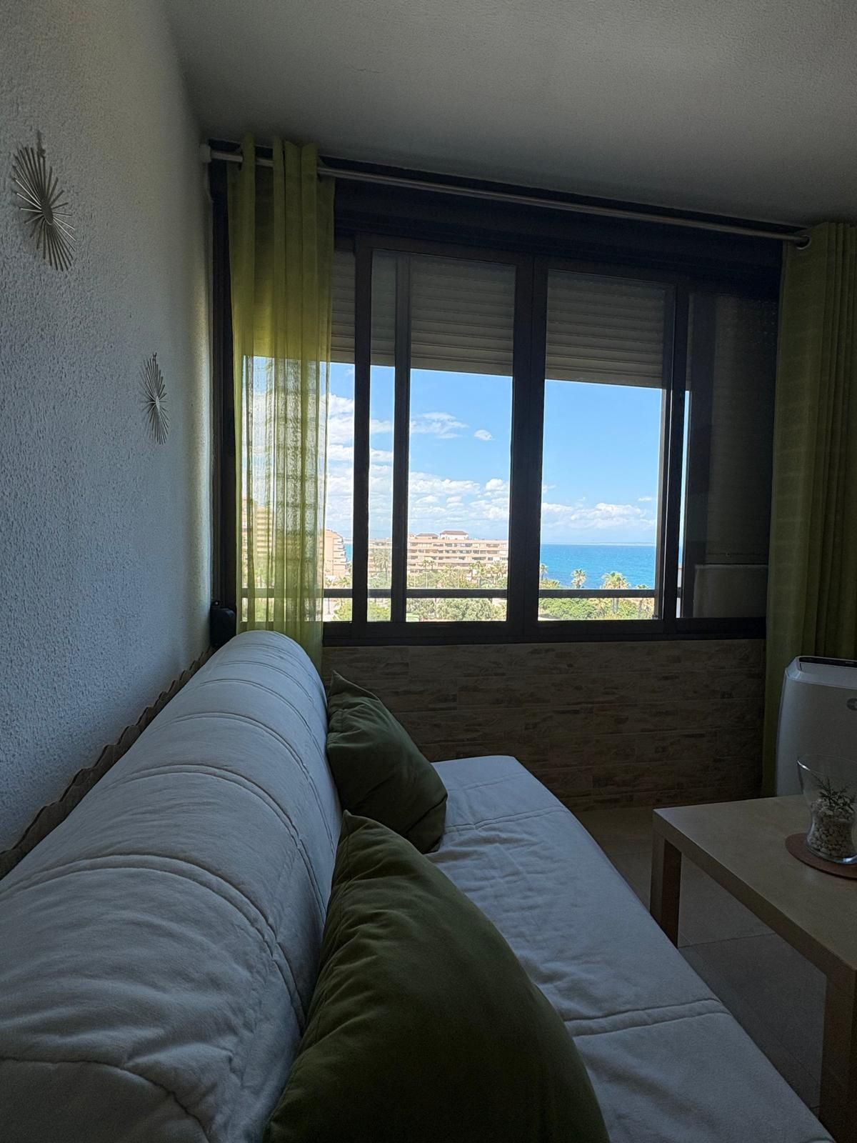 Apartment – Middle Floor Apartment in Torrevieja