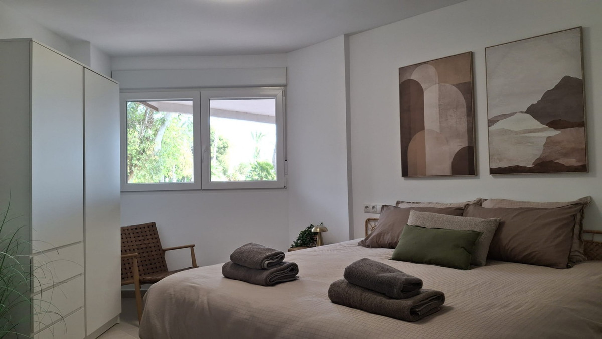 Apartment – Middle Floor Apartment in Torrevieja