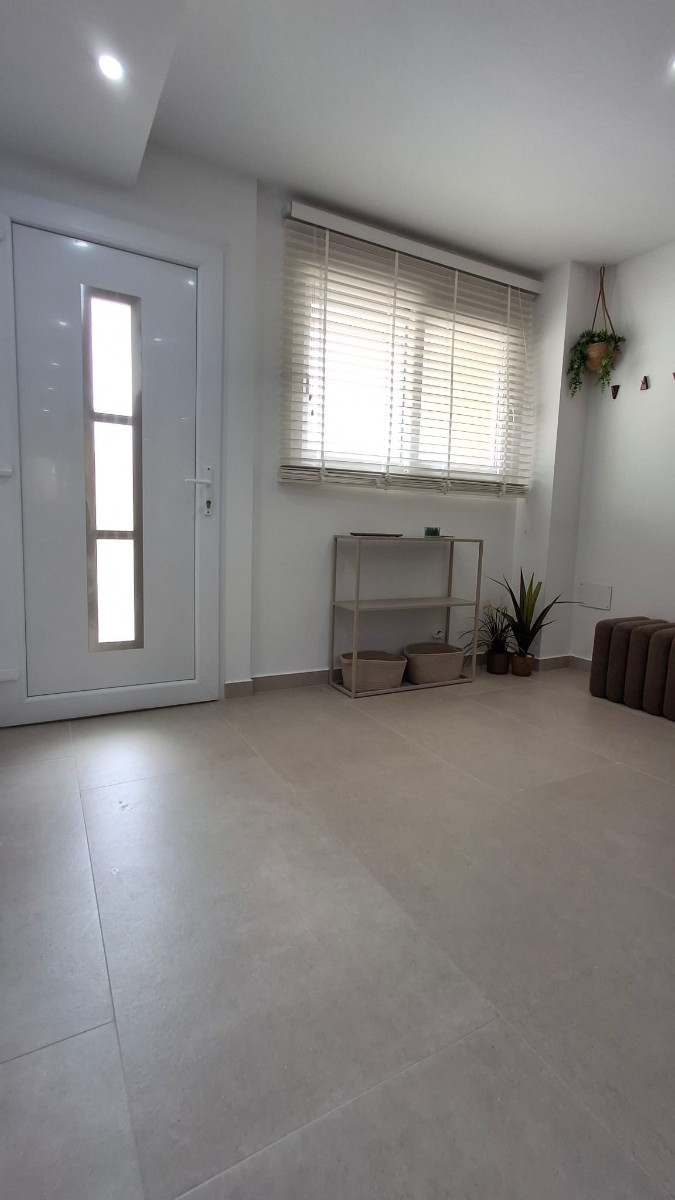 Apartment – Middle Floor Apartment in Torrevieja