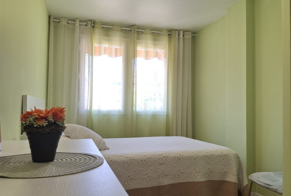 Apartment – Middle Floor Apartment in Torrevieja
