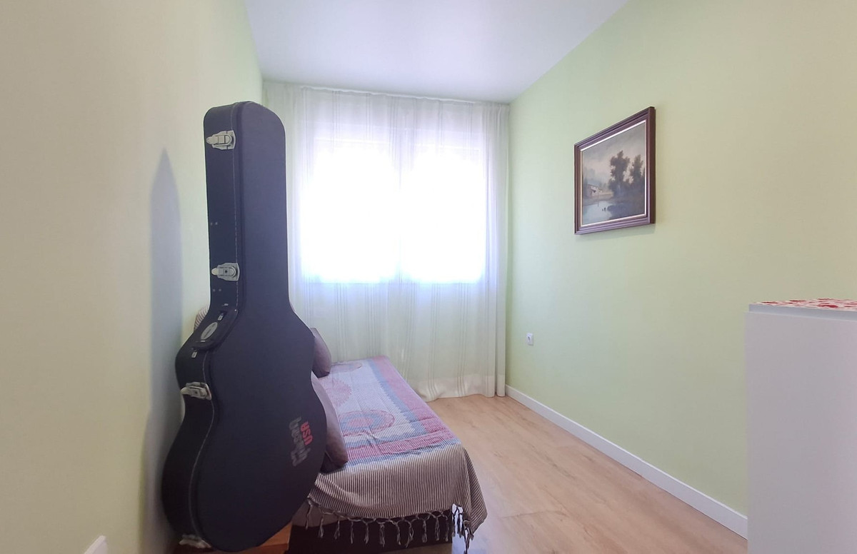 Apartment – Middle Floor Apartment in Torrevieja