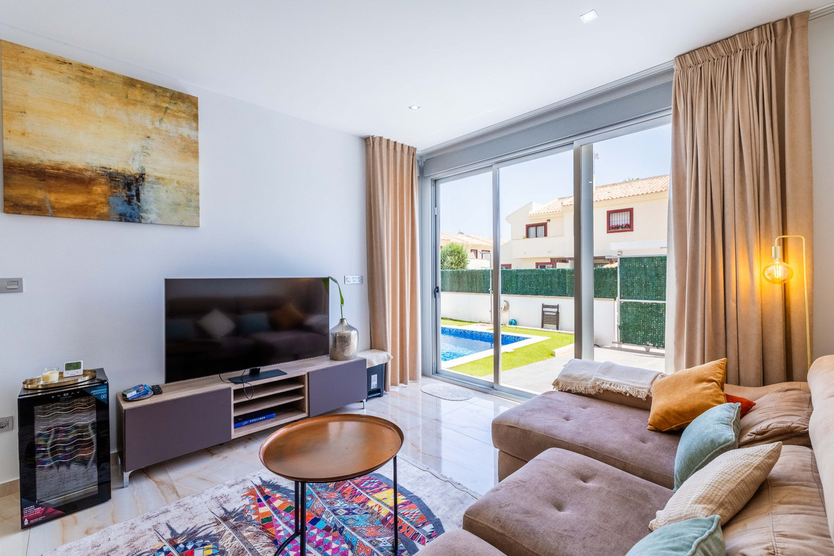 House – Detached Villa in Rojales