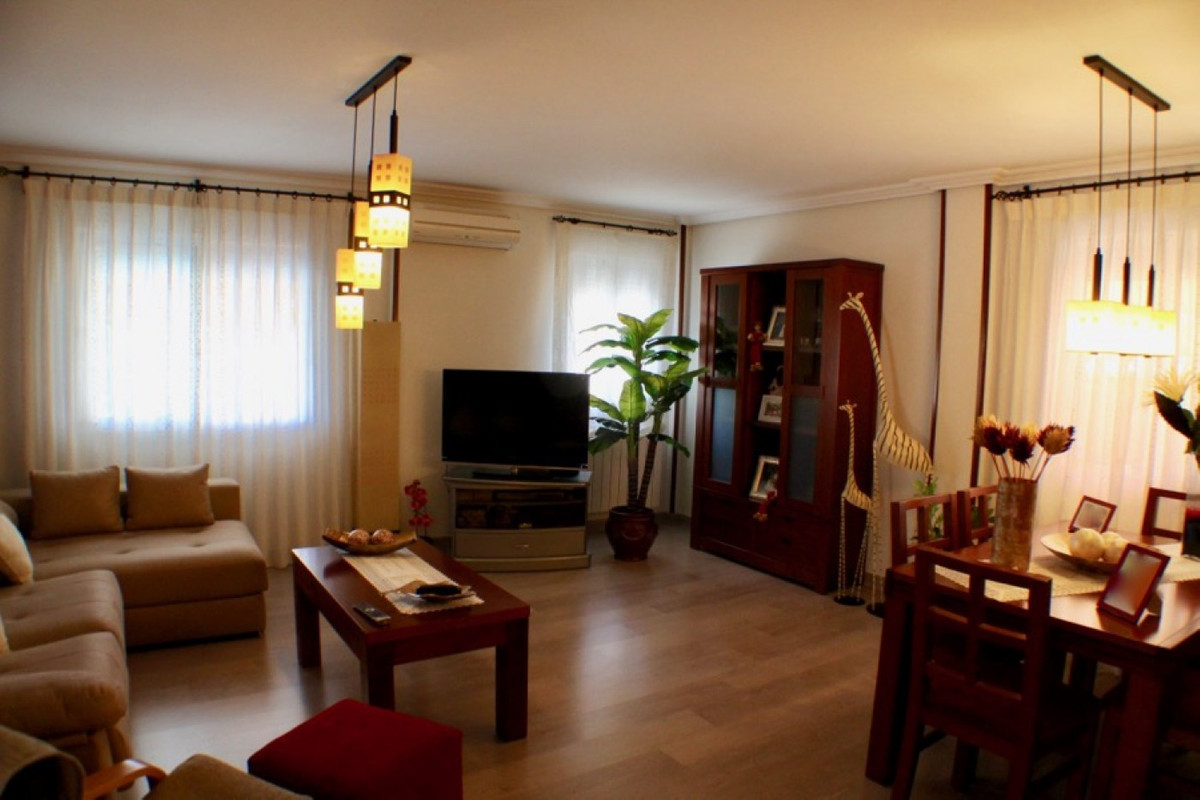 ShowFeedImage House – Detached Villa in La Nucia