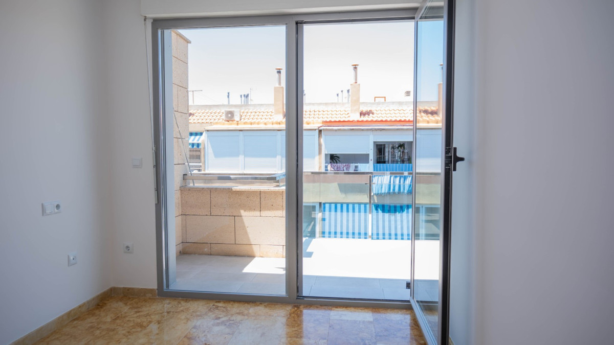 ShowFeedImage Apartment – Penthouse in Torrevieja