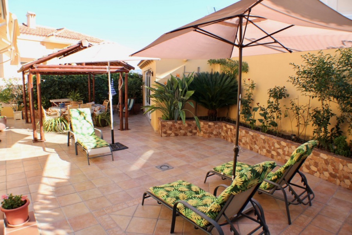 ShowFeedImage House – Detached Villa in La Nucia
