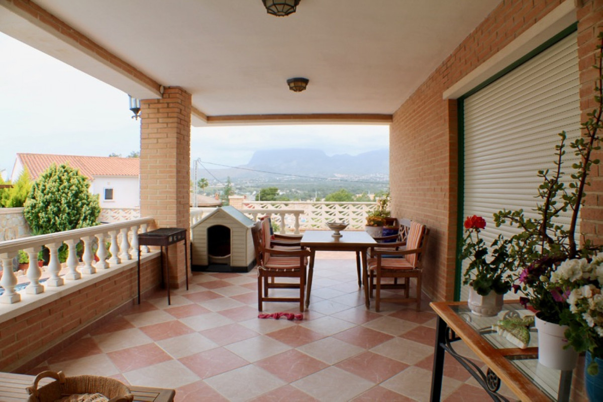 House – Detached Villa in Benidorm