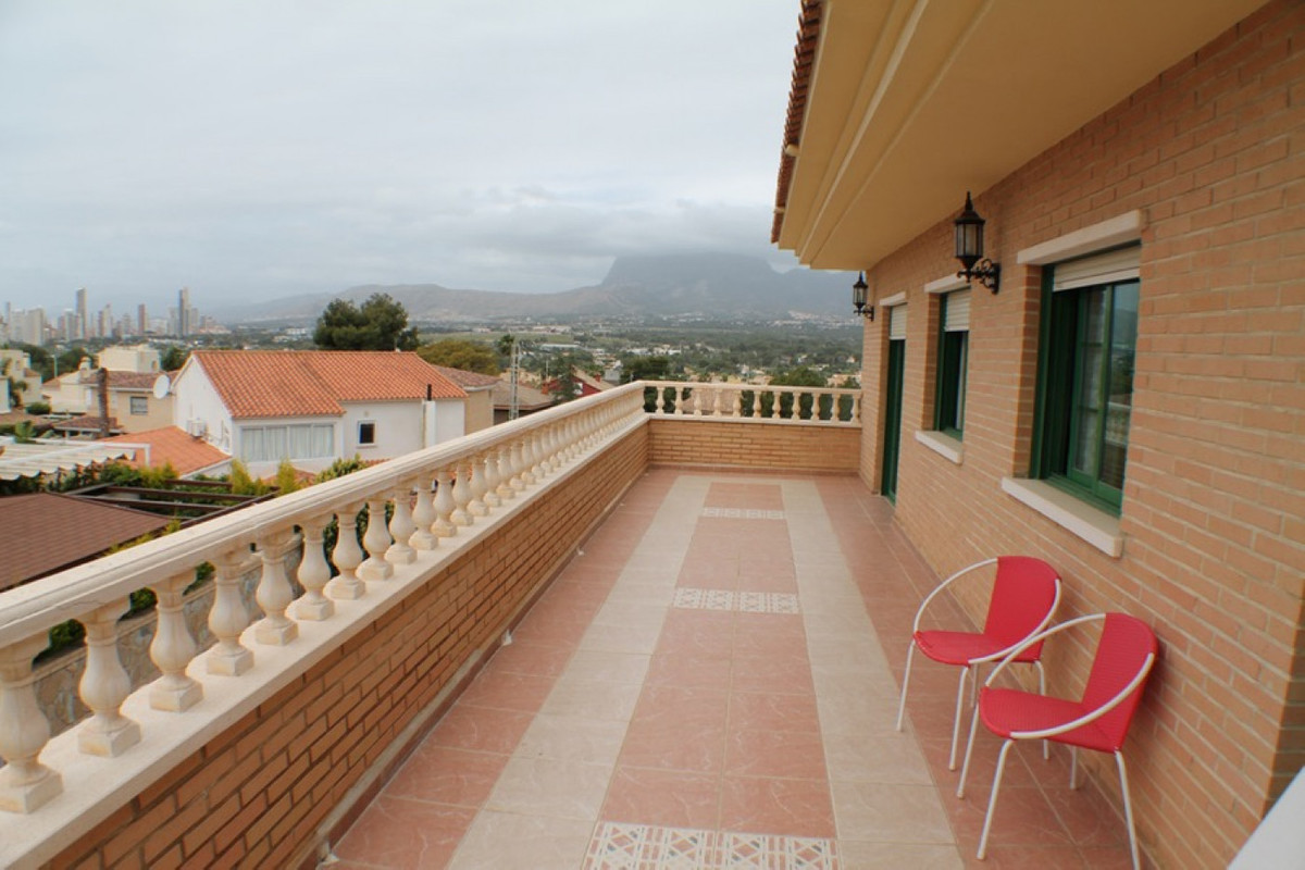 House – Detached Villa in Benidorm