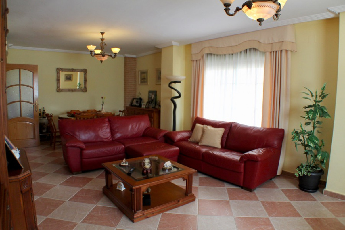 House – Detached Villa in Benidorm