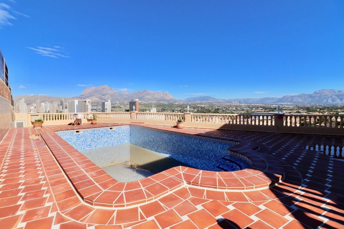 ShowFeedImage House – Detached Villa in Benidorm