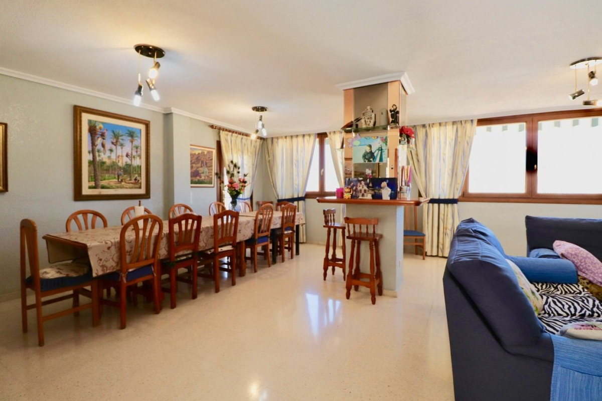ShowFeedImage House – Detached Villa in Benidorm