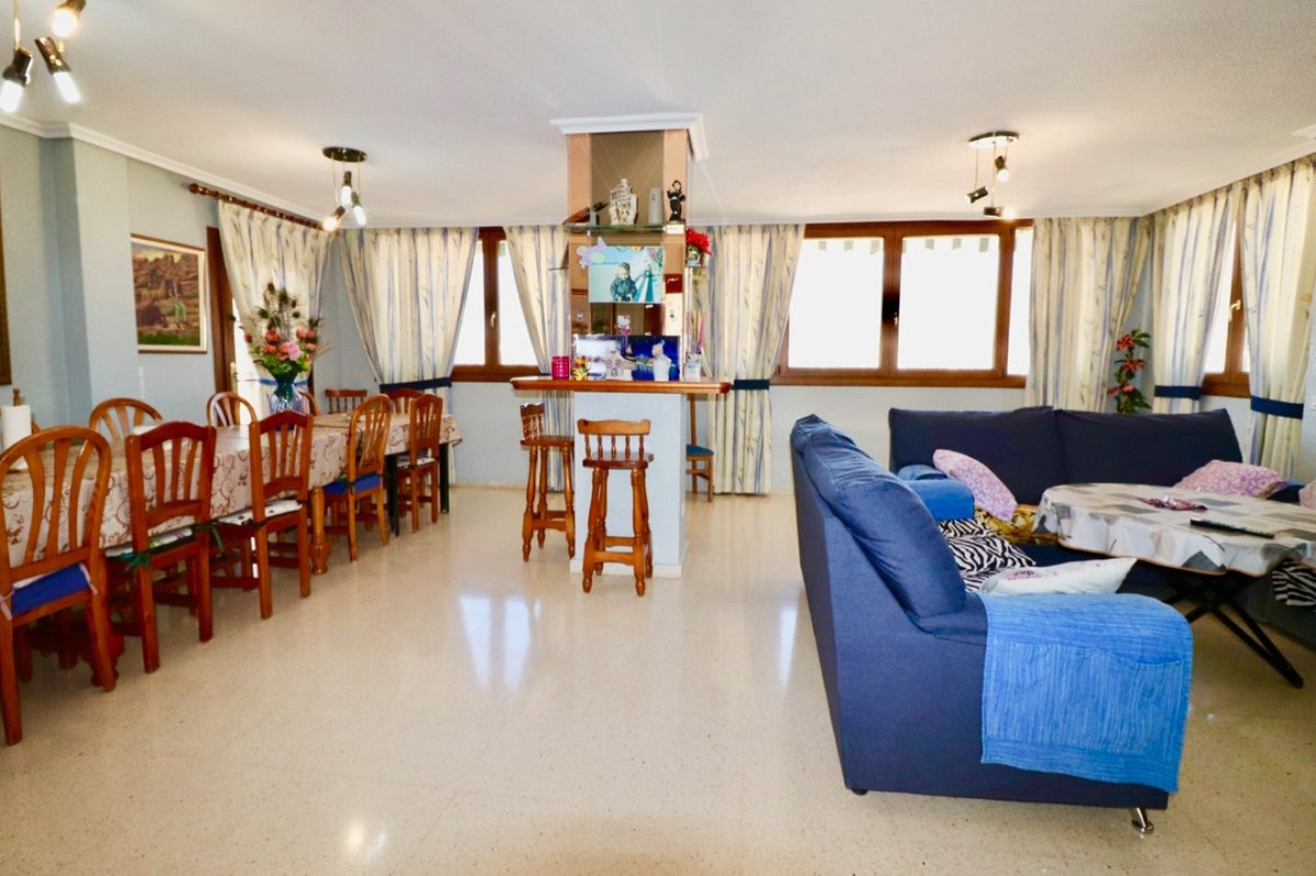ShowFeedImage House – Detached Villa in Benidorm