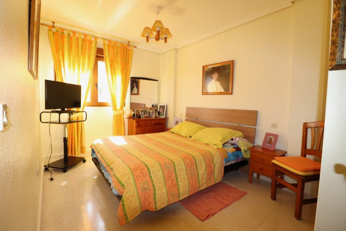 ShowFeedImage House – Detached Villa in Benidorm