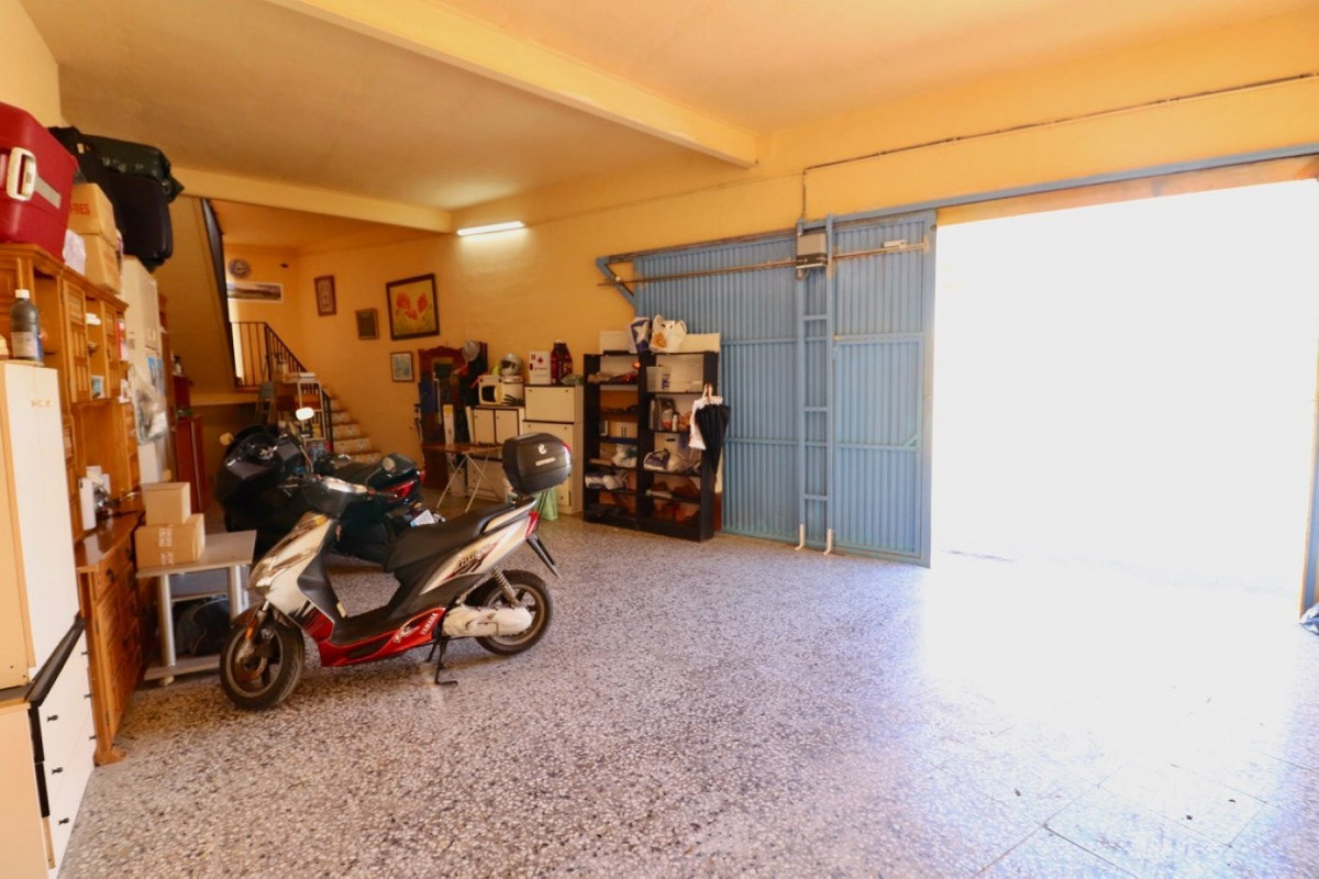 ShowFeedImage House – Detached Villa in Benidorm