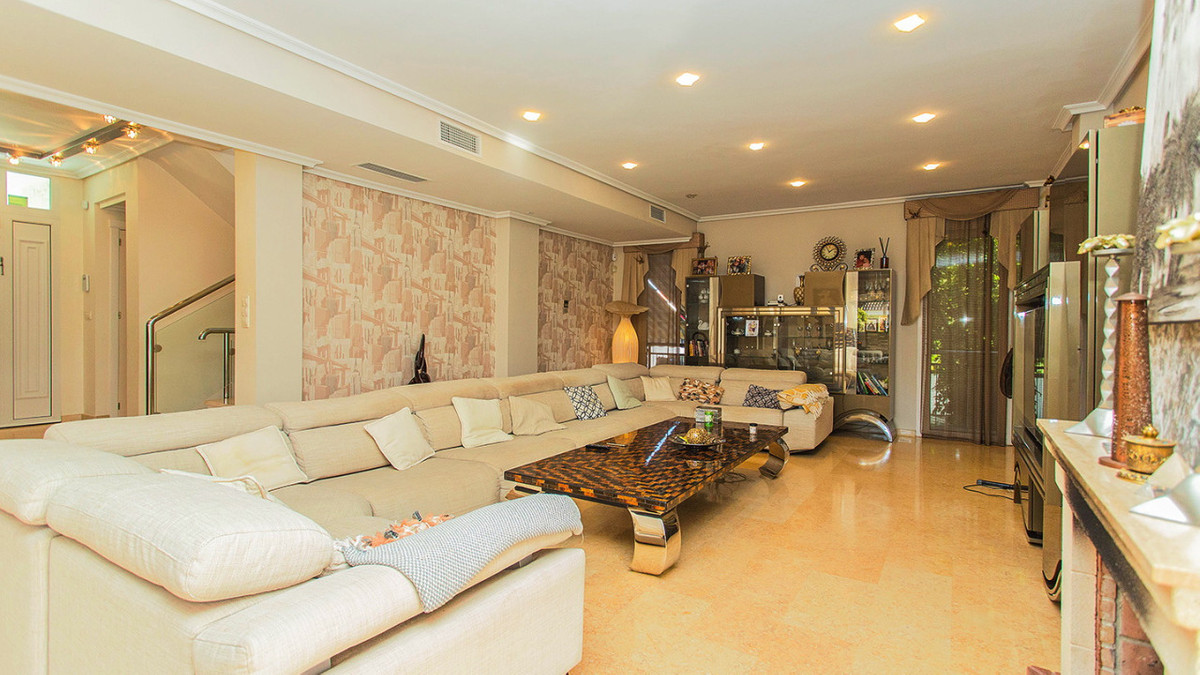 House – Detached Villa in Torrevieja