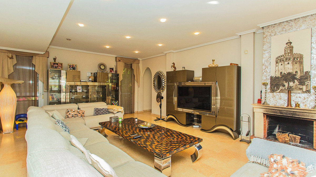 House – Detached Villa in Torrevieja