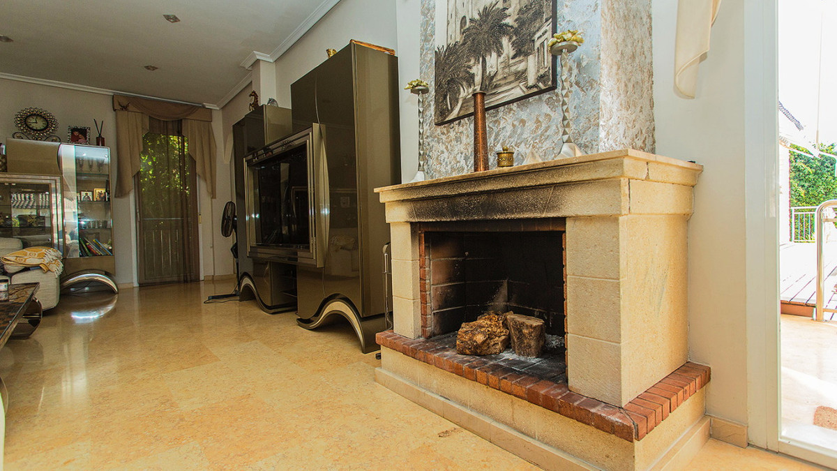 House – Detached Villa in Torrevieja