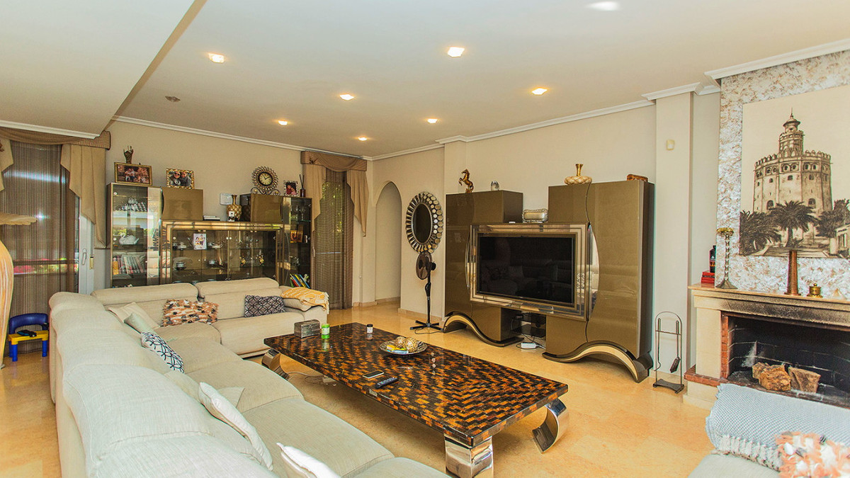 House – Detached Villa in Torrevieja