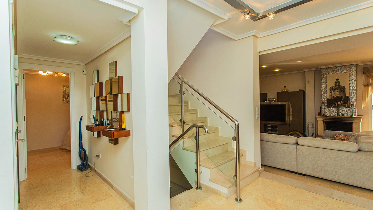 House – Detached Villa in Torrevieja