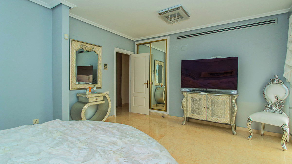 House – Detached Villa in Torrevieja