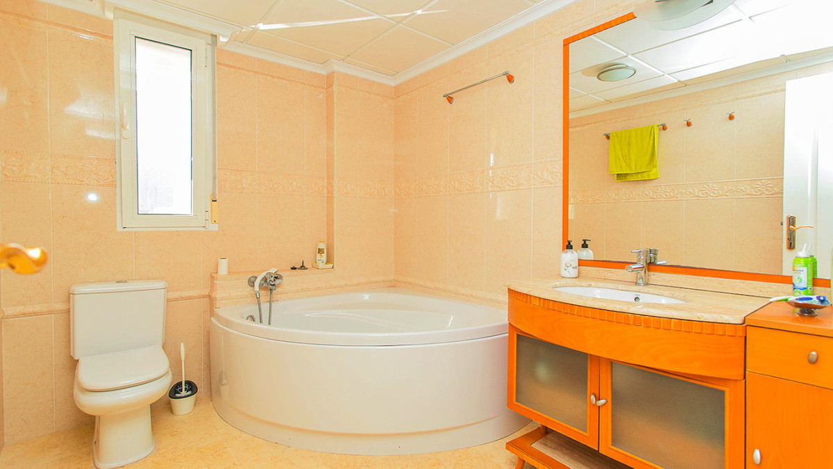 House – Detached Villa in Torrevieja
