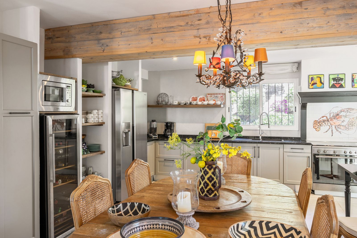 ShowFeedImage House – Detached Villa in Altea