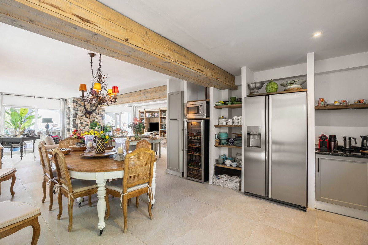 ShowFeedImage House – Detached Villa in Altea