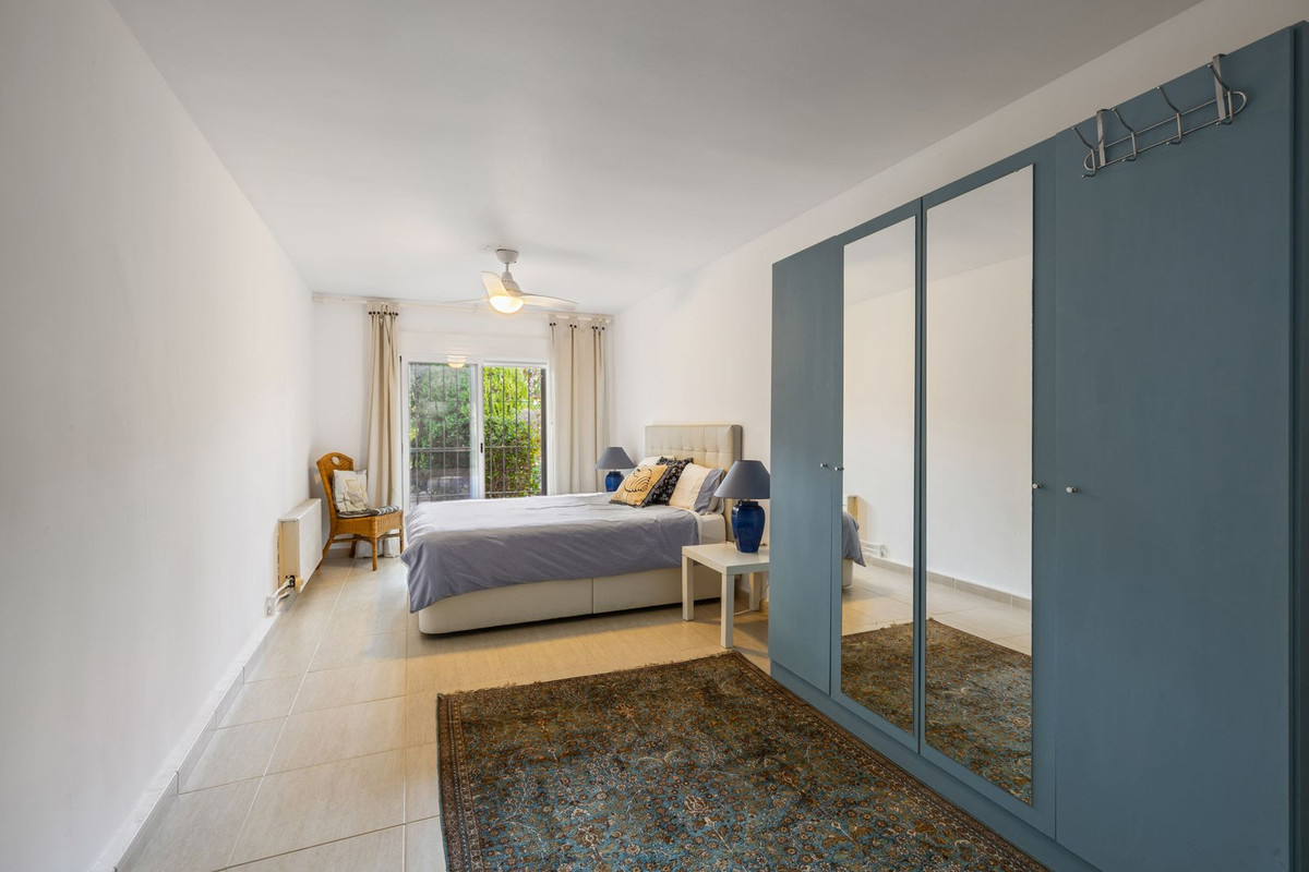 ShowFeedImage House – Detached Villa in Altea