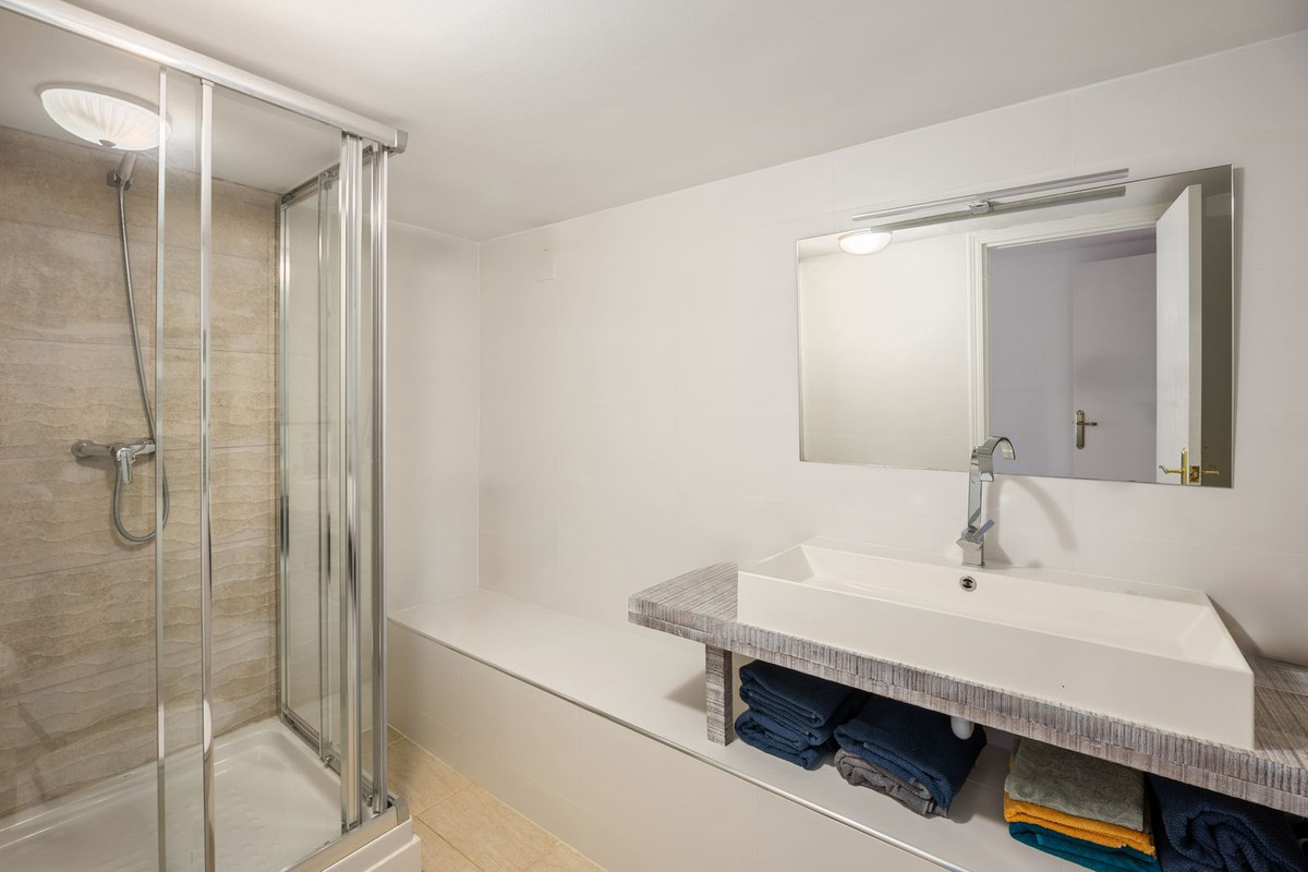 ShowFeedImage House – Detached Villa in Altea