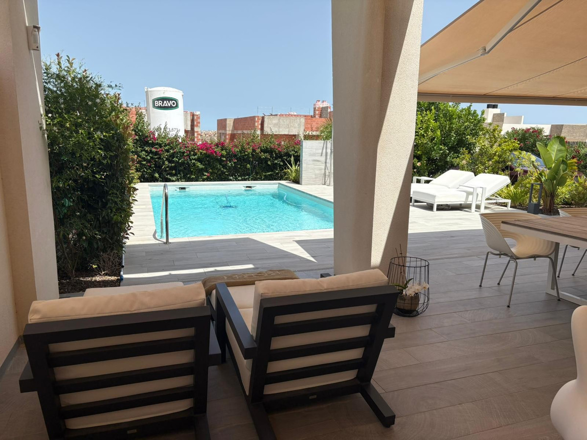 ShowFeedImage House – Detached Villa in Algorfa