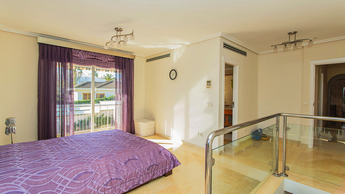 House – Detached Villa in Torrevieja