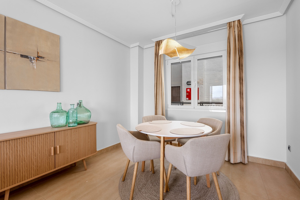 Apartment – Top Floor Apartment in Los Alcazares