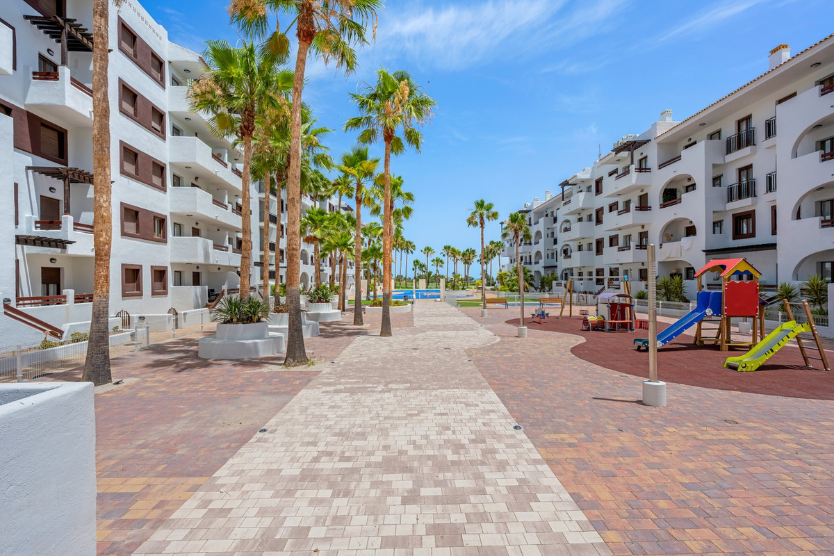 Apartment – Top Floor Apartment in Los Alcazares