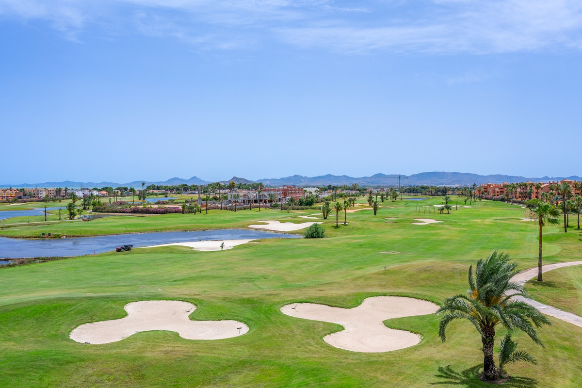 Apartment – Top Floor Apartment in Los Alcazares
