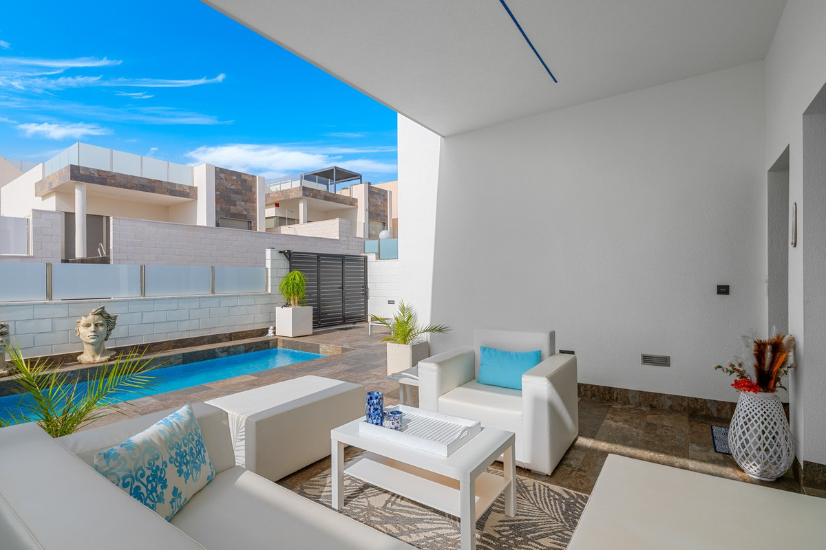 House – Detached Villa in Orihuela