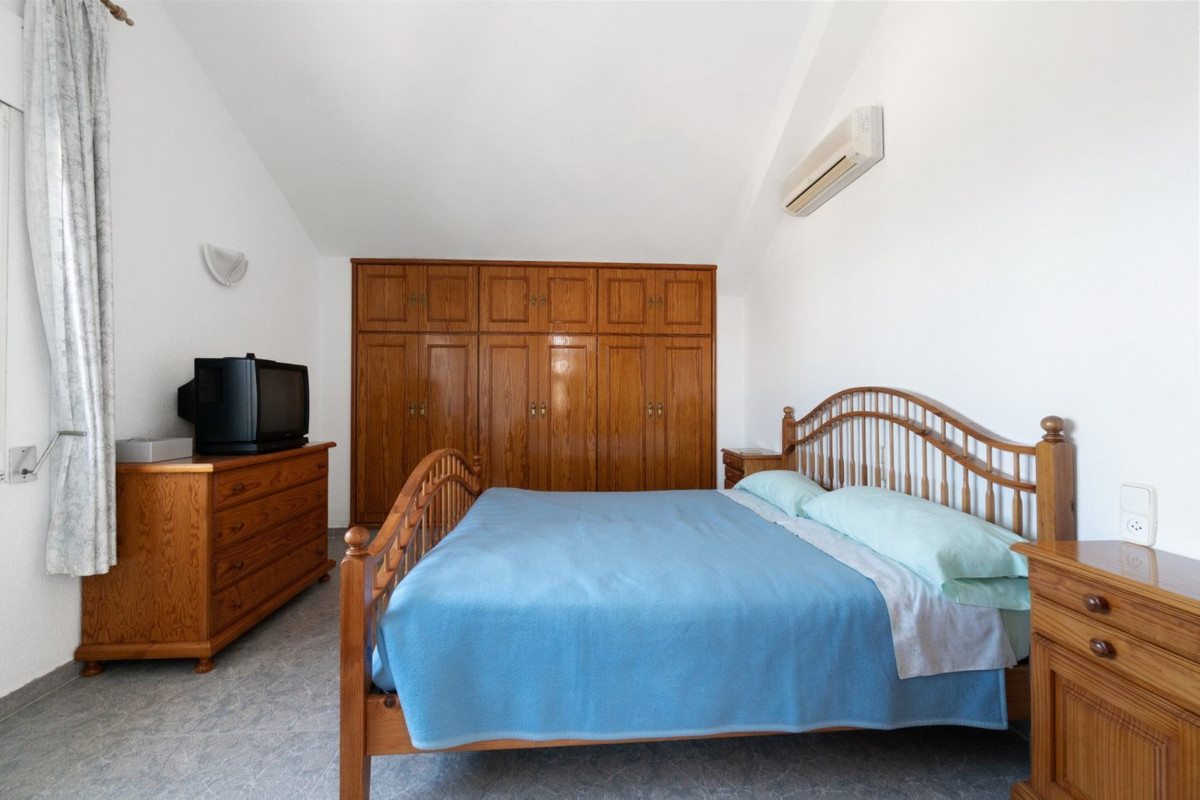 ShowFeedImage House – Detached Villa in Torrevieja
