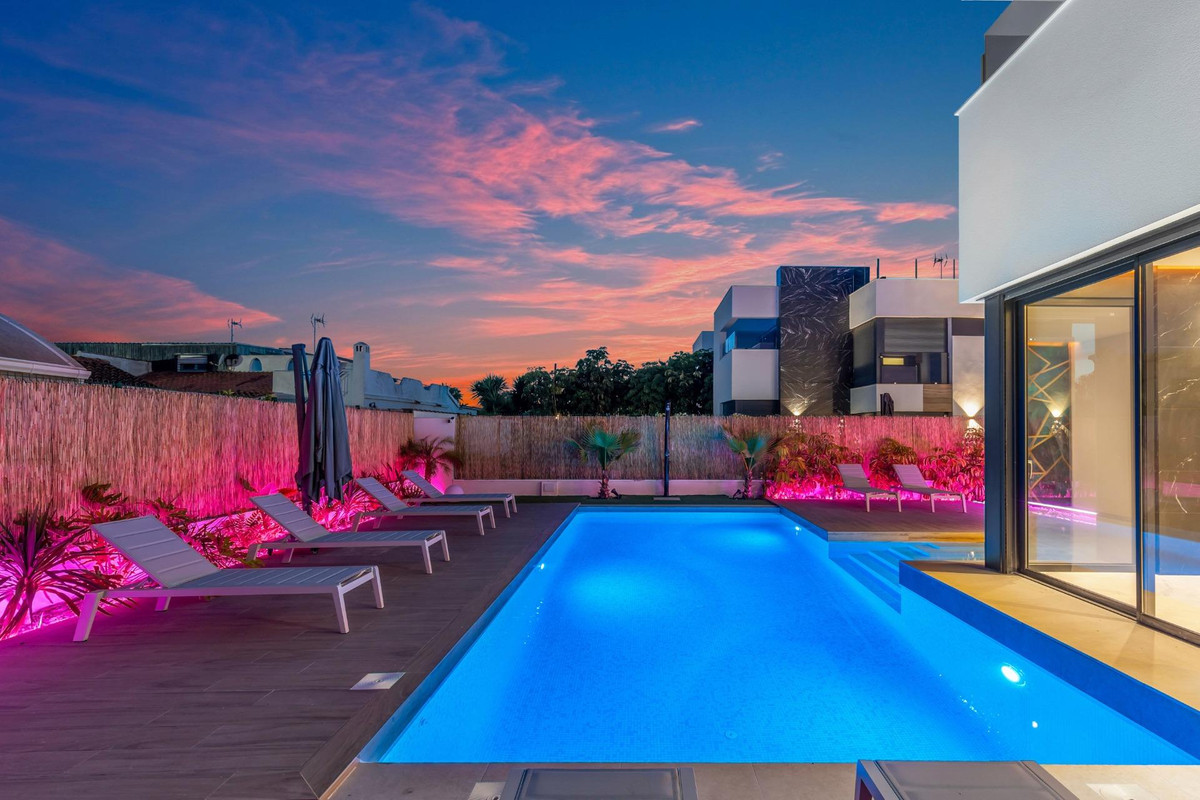 ShowFeedImage House – Detached Villa in Torrevieja