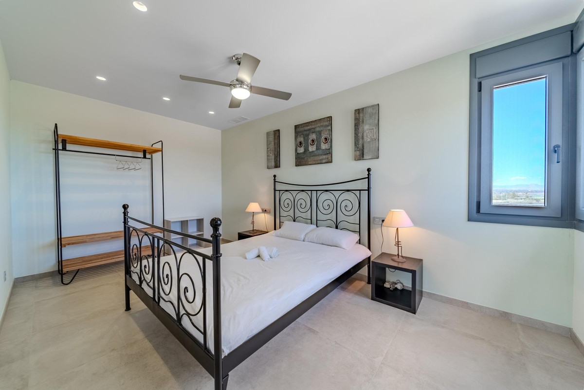 House – Detached Villa in San Fulgencio