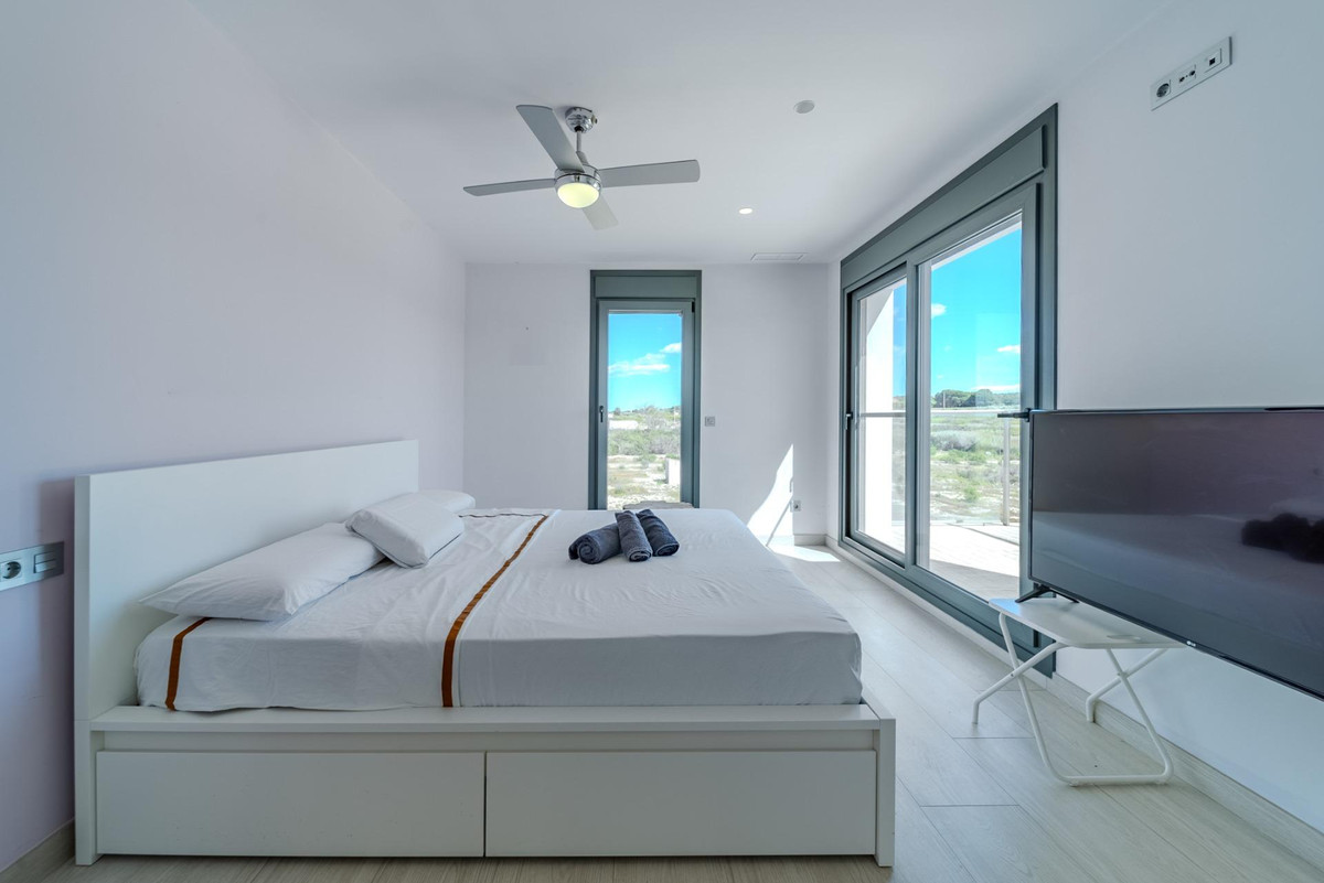 House – Detached Villa in San Fulgencio