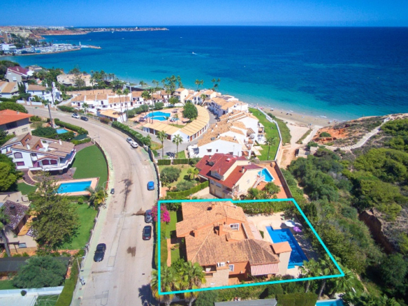 House – Detached Villa in Orihuela