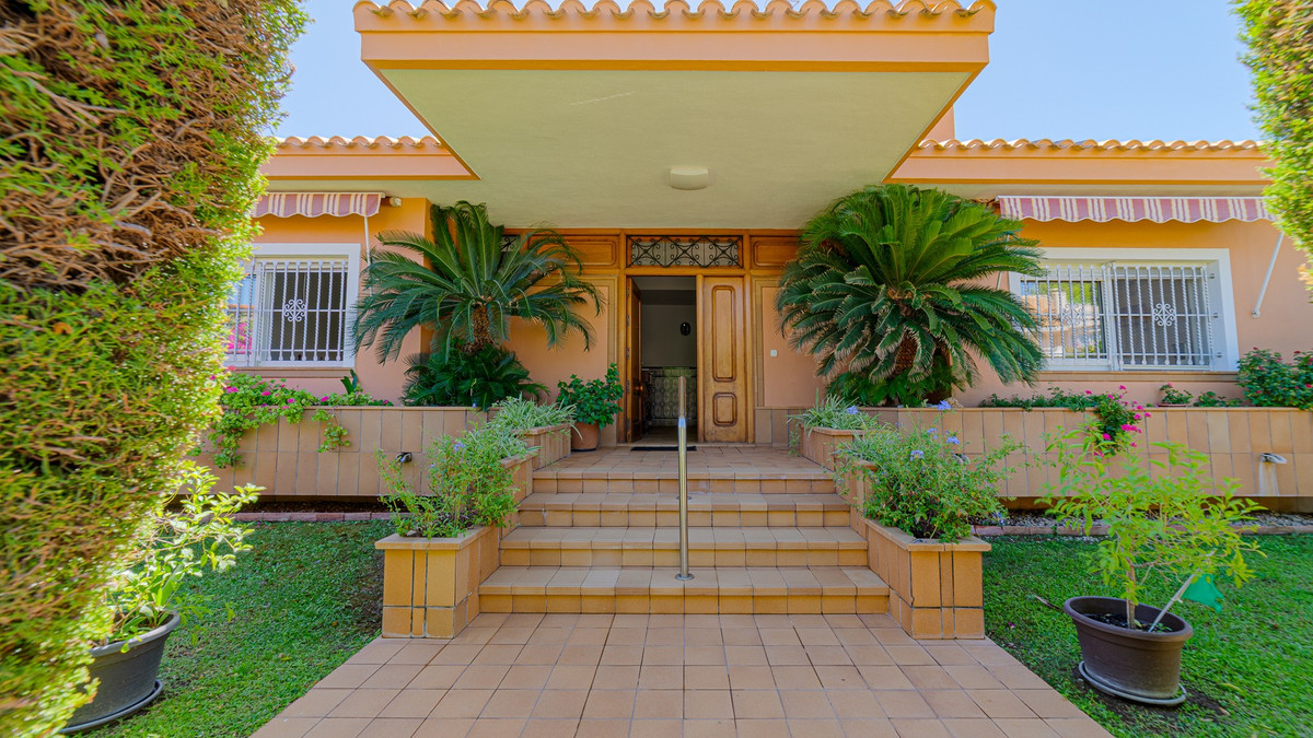 House – Detached Villa in Orihuela