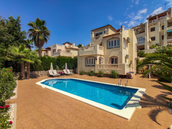 House – Detached Villa in Orihuela