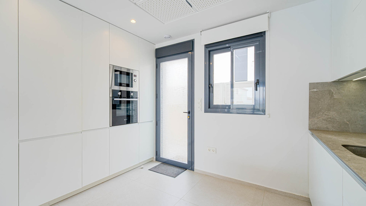 ShowFeedImage House – Detached Villa in Orihuela