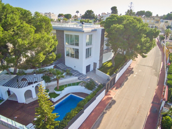 House – Detached Villa in Orihuela