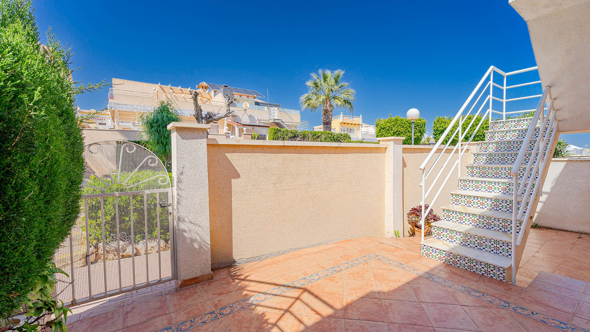 ShowFeedImage House – Townhouse in Orihuela