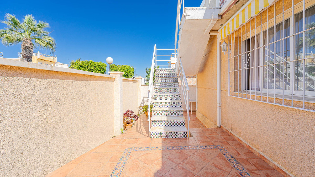 ShowFeedImage House – Townhouse in Orihuela