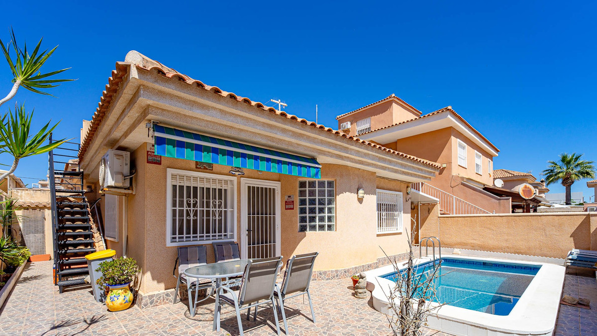 ShowFeedImage House – Detached Villa in Orihuela