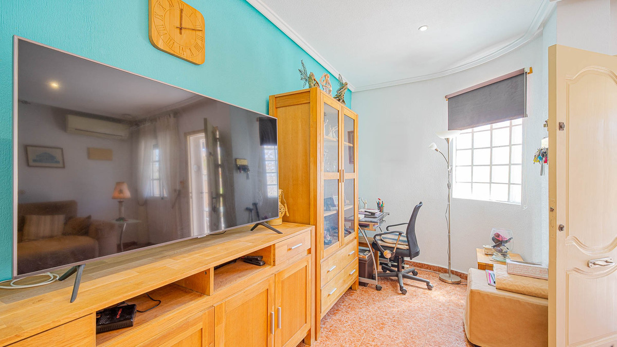 ShowFeedImage House – Detached Villa in Orihuela